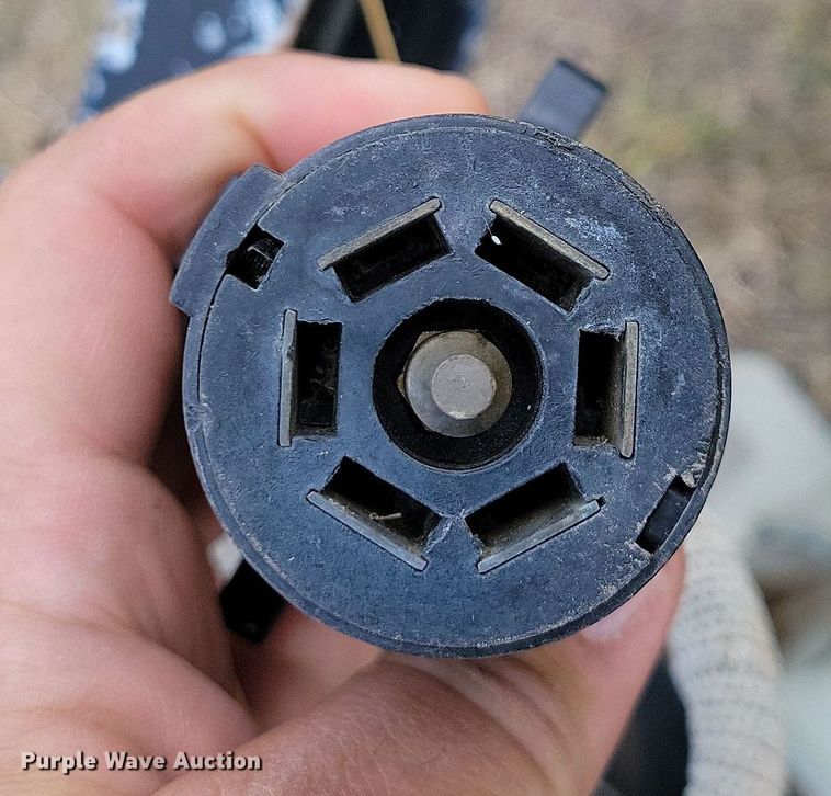 image for item OH9273 2009 Road King utility trailer