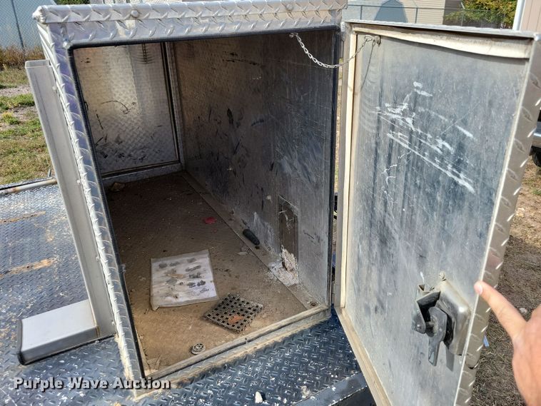 image for item OH9273 2009 Road King utility trailer