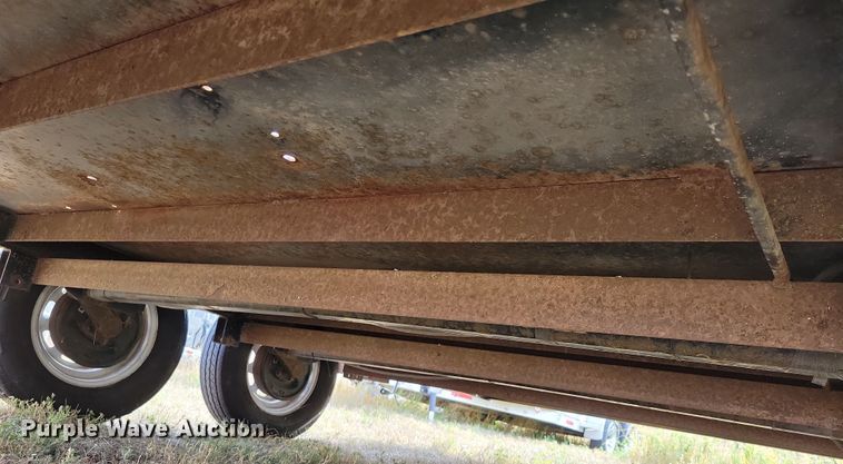 image for item OH9273 2009 Road King utility trailer