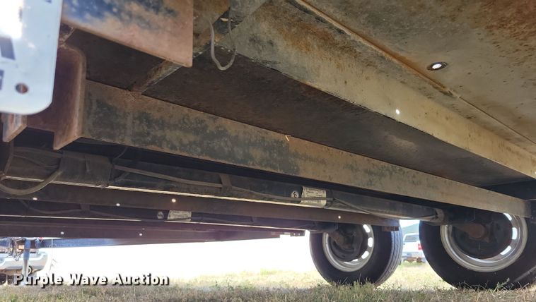 image for item OH9273 2009 Road King utility trailer