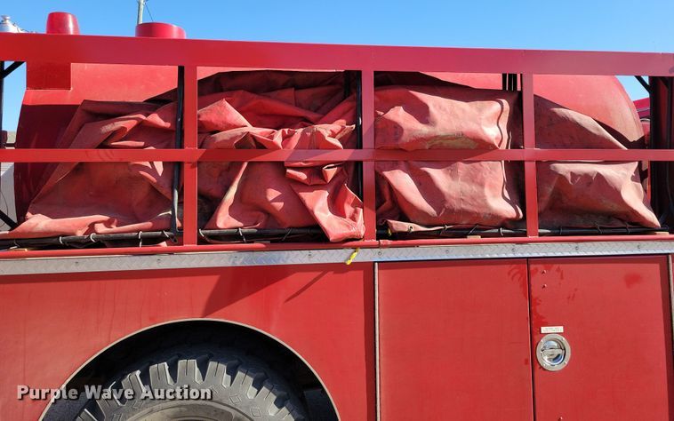 image for item OH9316 1990 Ford F800 pumper fire truck