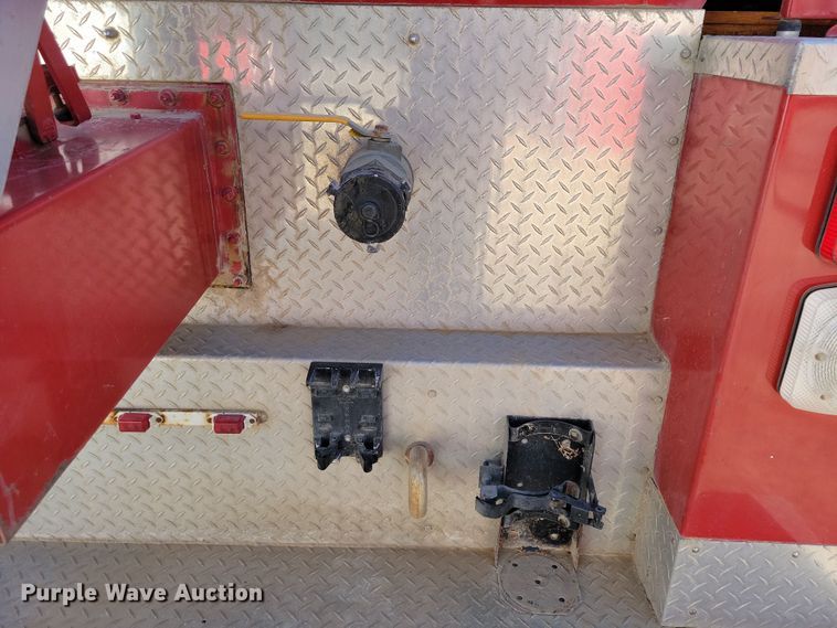 image for item OH9316 1990 Ford F800 pumper fire truck