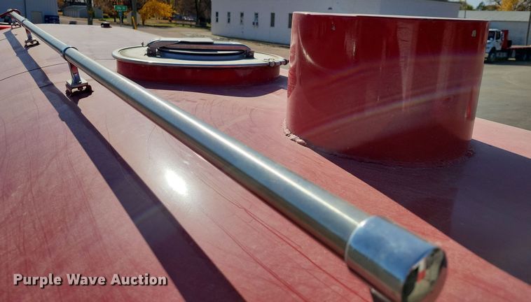 image for item OH9316 1990 Ford F800 pumper fire truck