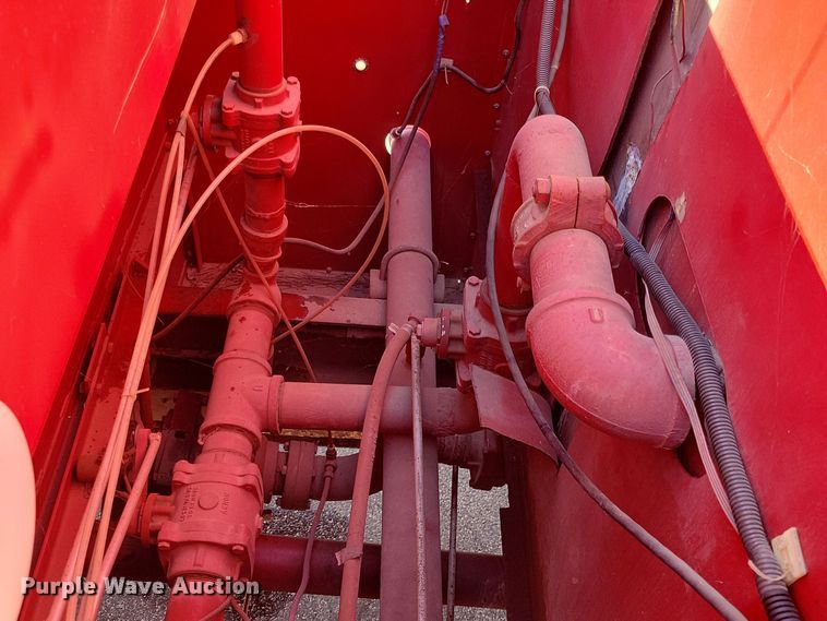 image for item OH9316 1990 Ford F800 pumper fire truck