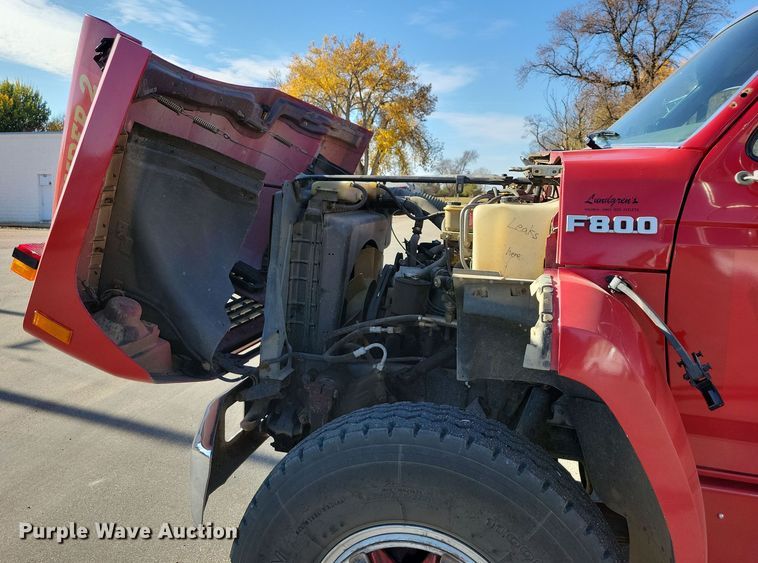 image for item OH9316 1990 Ford F800 pumper fire truck