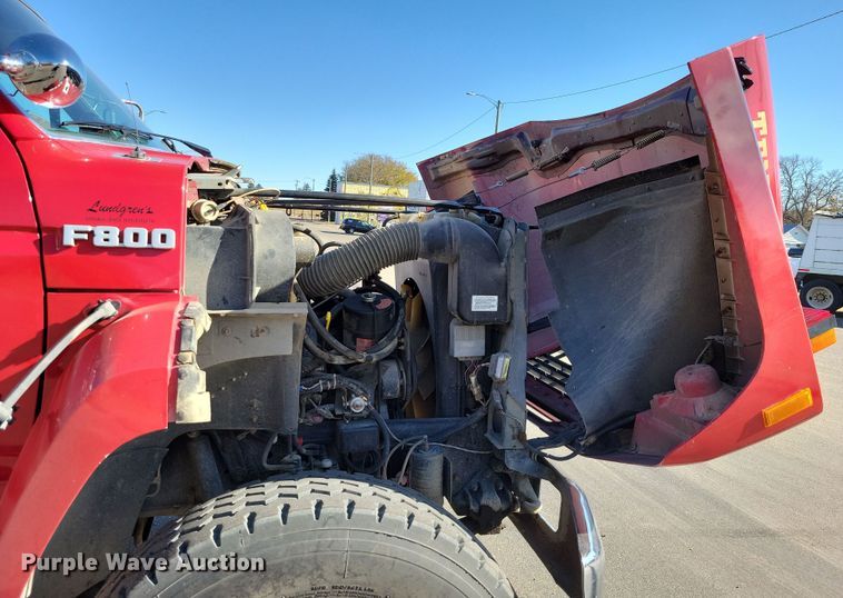 image for item OH9316 1990 Ford F800 pumper fire truck