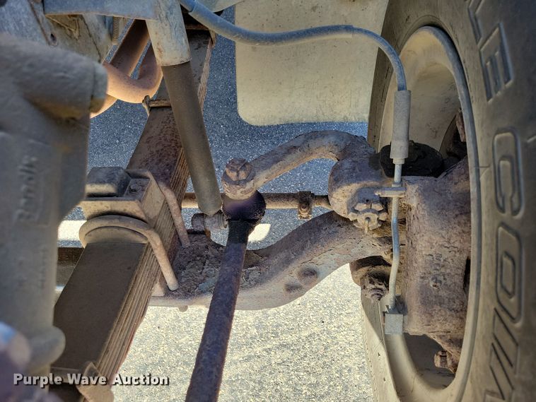 image for item OH9316 1990 Ford F800 pumper fire truck