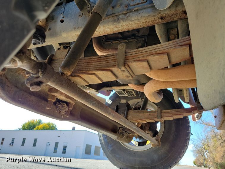 image for item OH9316 1990 Ford F800 pumper fire truck