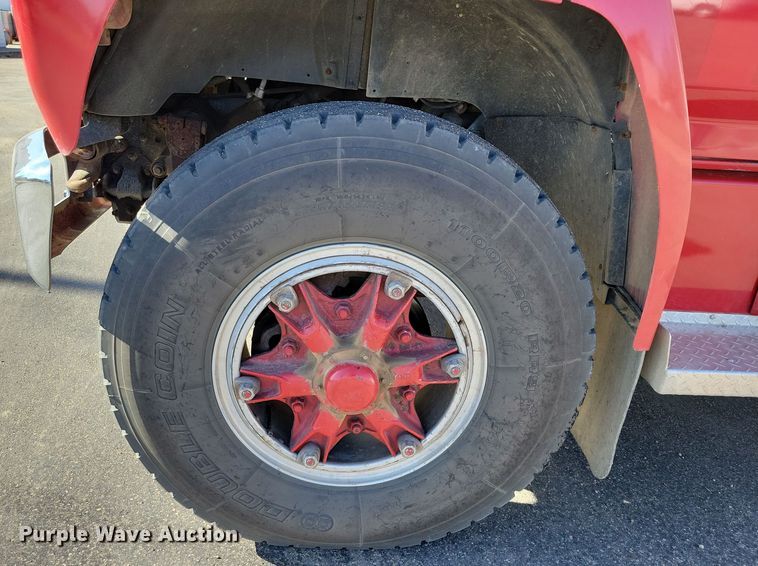 image for item OH9316 1990 Ford F800 pumper fire truck