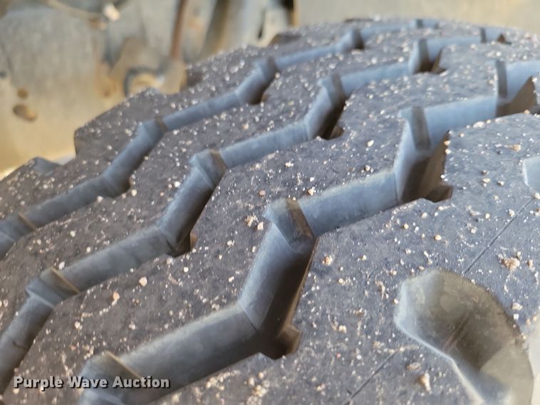 image for item OH9316 1990 Ford F800 pumper fire truck