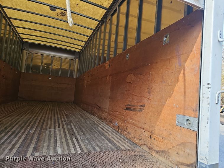 image for item OJ9000 2007 Ford F650 box truck