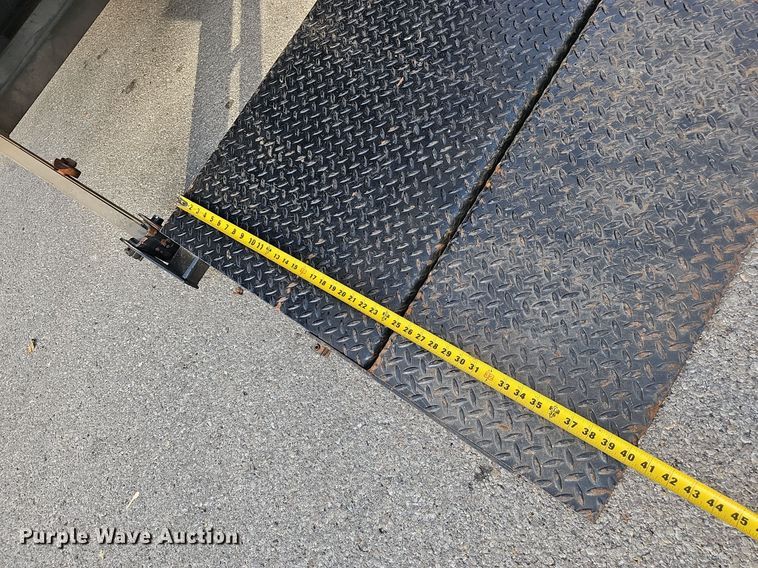 image for item OJ9000 2007 Ford F650 box truck