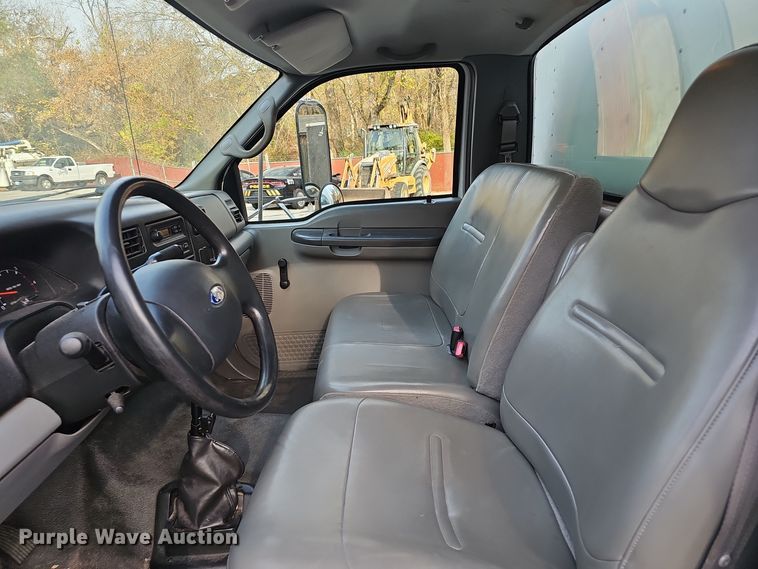 image for item OJ9000 2007 Ford F650 box truck