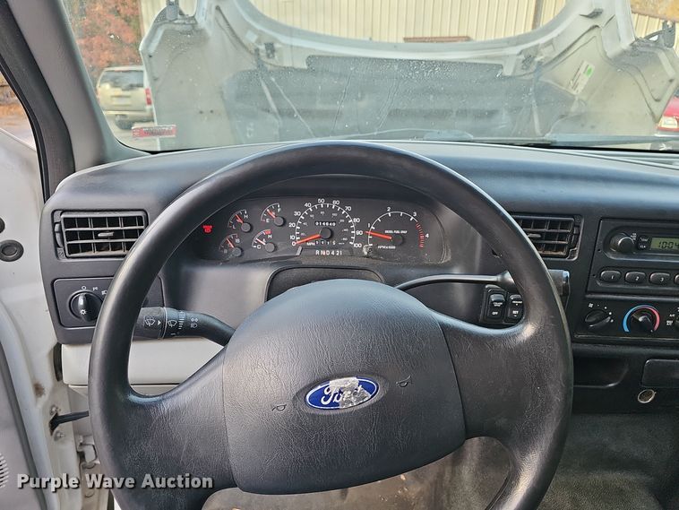 image for item OJ9000 2007 Ford F650 box truck