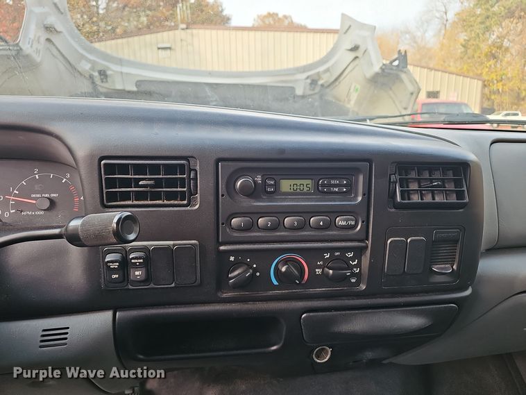 image for item OJ9000 2007 Ford F650 box truck