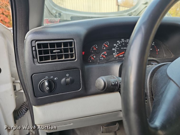 image for item OJ9000 2007 Ford F650 box truck