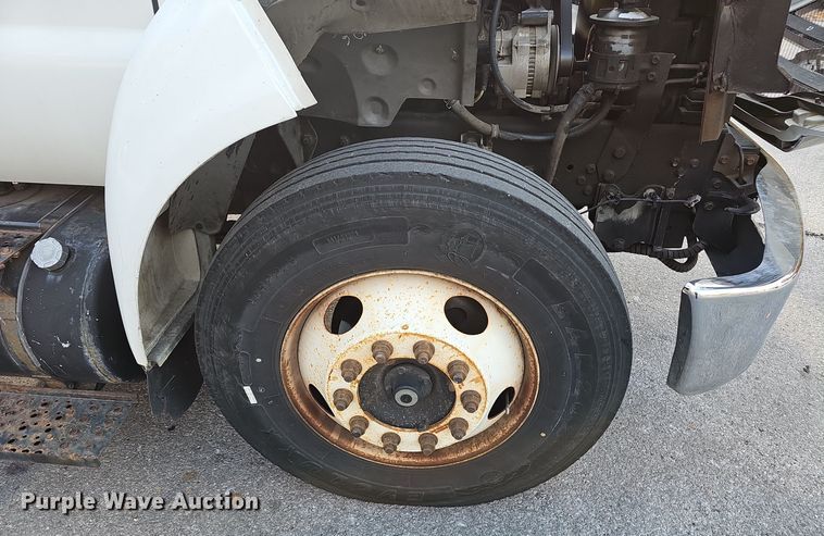 image for item OJ9000 2007 Ford F650 box truck