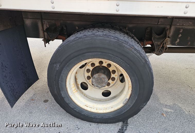 image for item OJ9000 2007 Ford F650 box truck