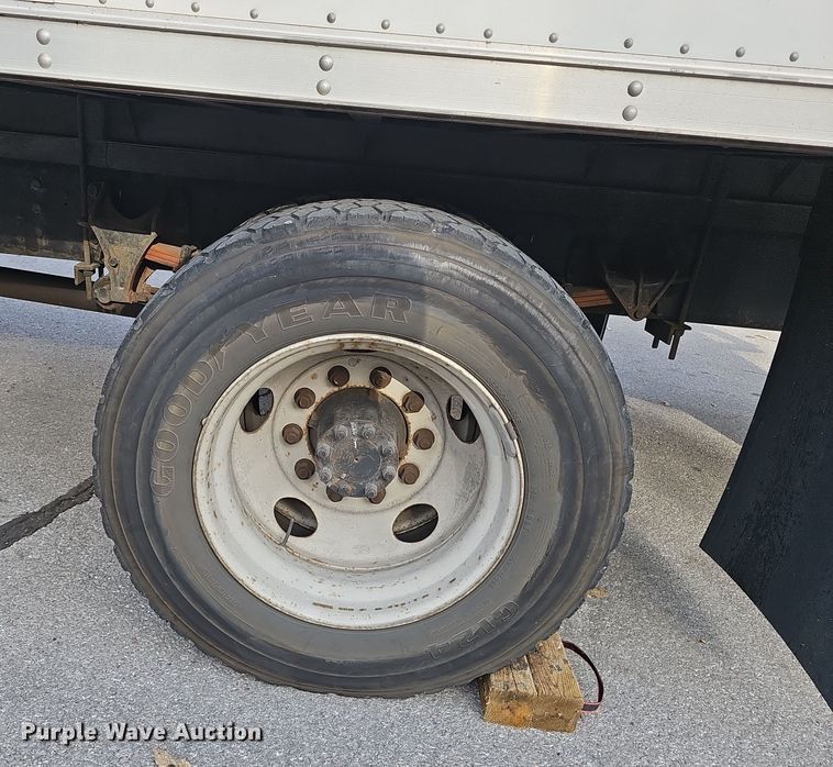 image for item OJ9000 2007 Ford F650 box truck