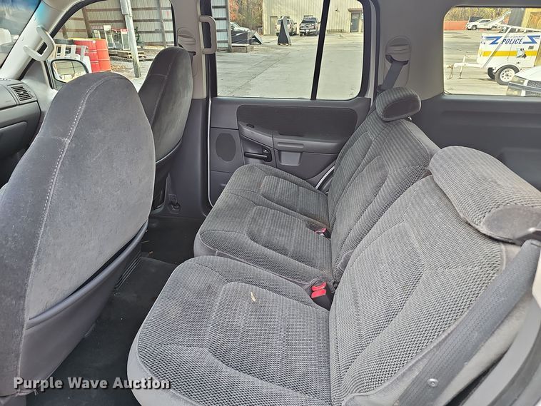 image for item OJ9002 2002 Ford  Explorer  SUV