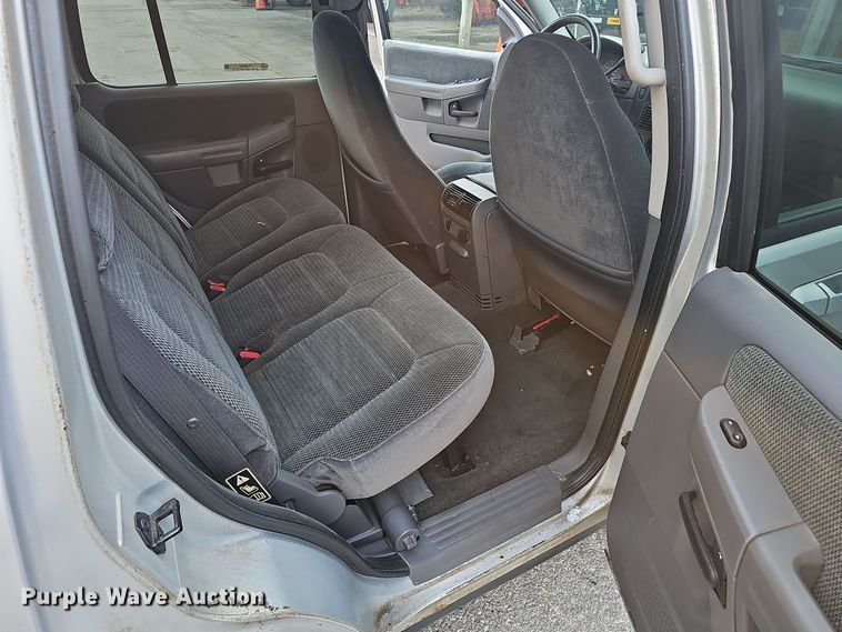 image for item OJ9002 2002 Ford  Explorer  SUV