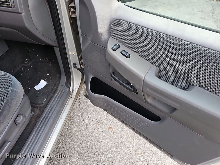 image for item OJ9002 2002 Ford  Explorer  SUV