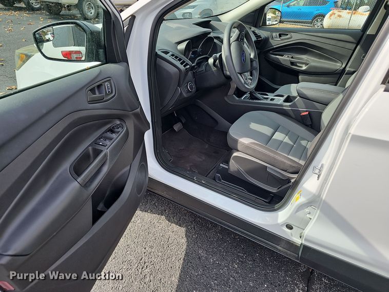 image for item OJ9017 2018 Ford  Escape  SUV