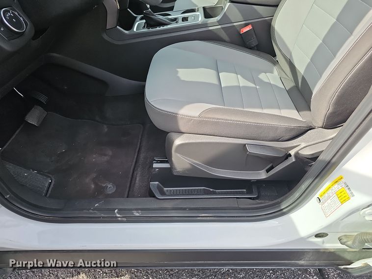 image for item OJ9017 2018 Ford  Escape  SUV