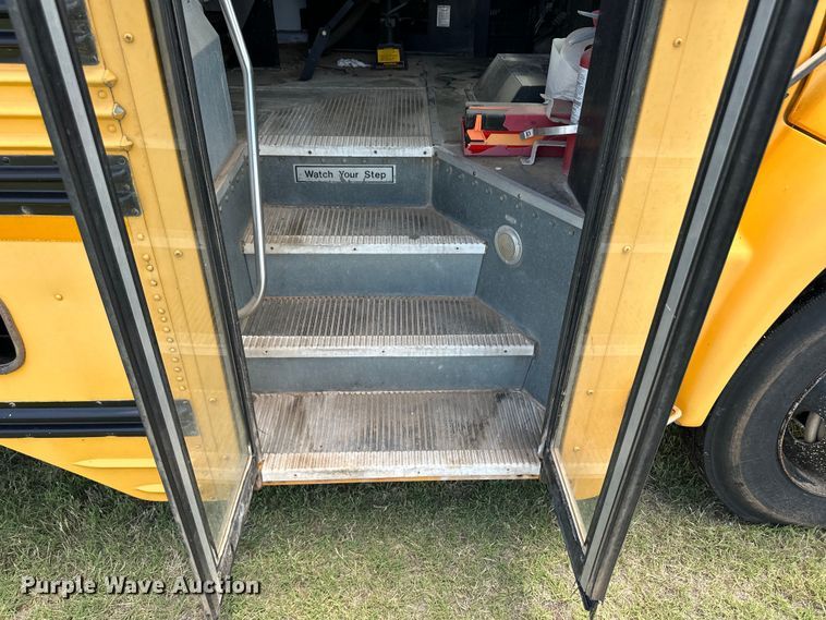 image for item OL9599 2000 Blue Bird 35PA school bus