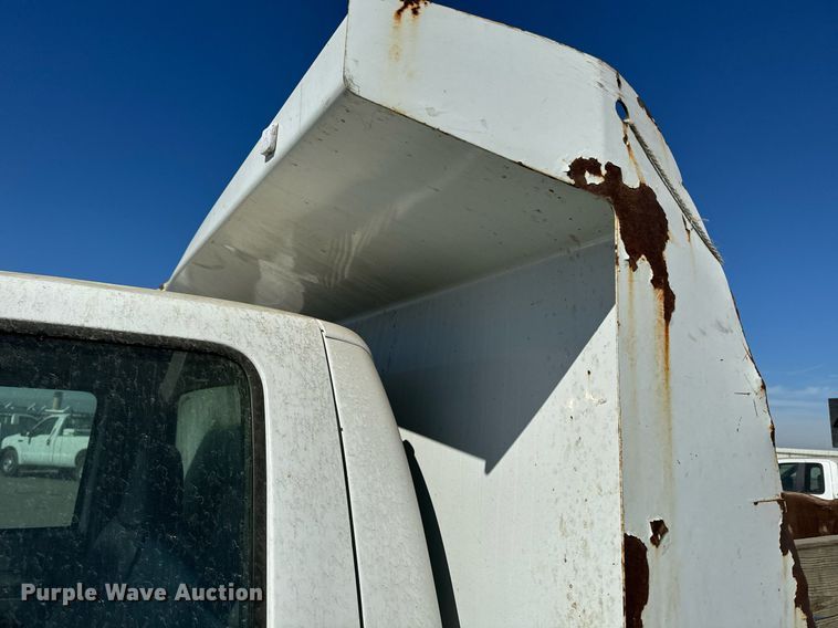 image for item YA0093 2006 Ford F450 Super Duty XL dump truck