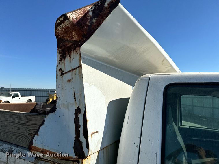 image for item YA0093 2006 Ford F450 Super Duty XL dump truck