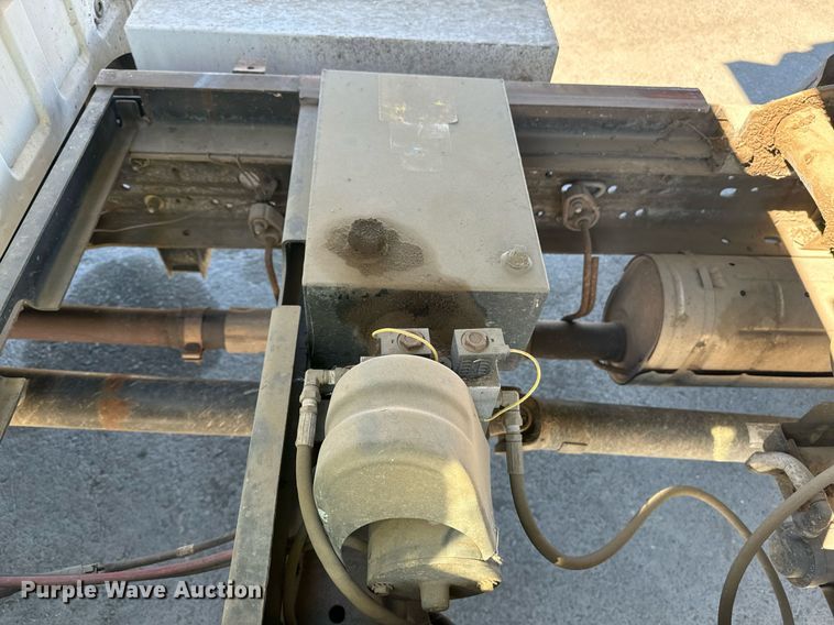 image for item YA0093 2006 Ford F450 Super Duty XL dump truck