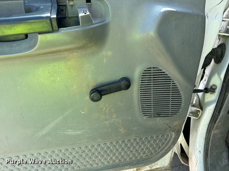 image for item YA0093 2006 Ford F450 Super Duty XL dump truck