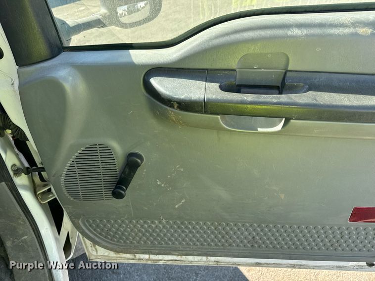 image for item YA0093 2006 Ford F450 Super Duty XL dump truck