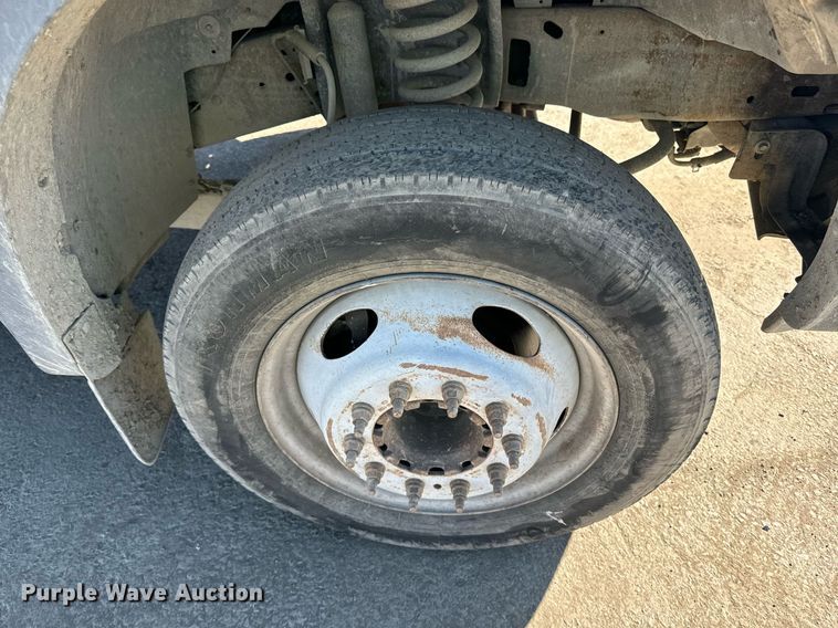 image for item YA0093 2006 Ford F450 Super Duty XL dump truck