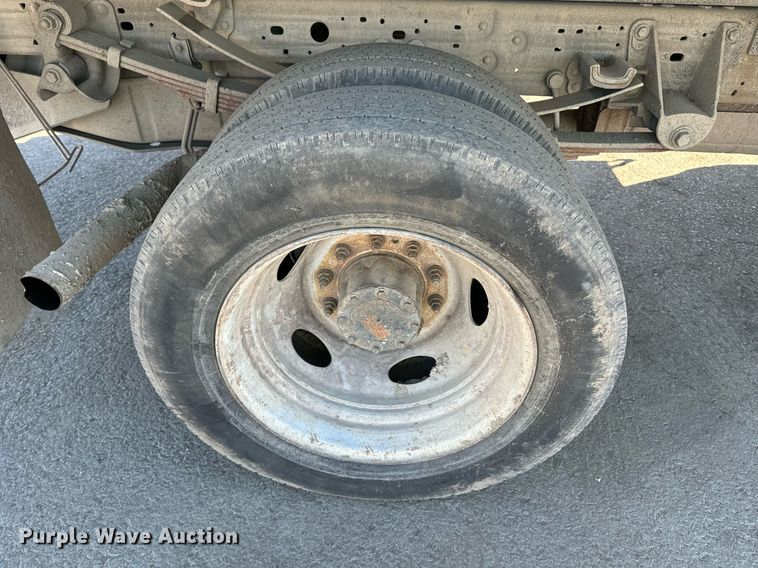 image for item YA0093 2006 Ford F450 Super Duty XL dump truck