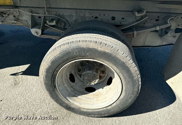 image for item YA0093 2006 Ford F450 Super Duty XL dump truck