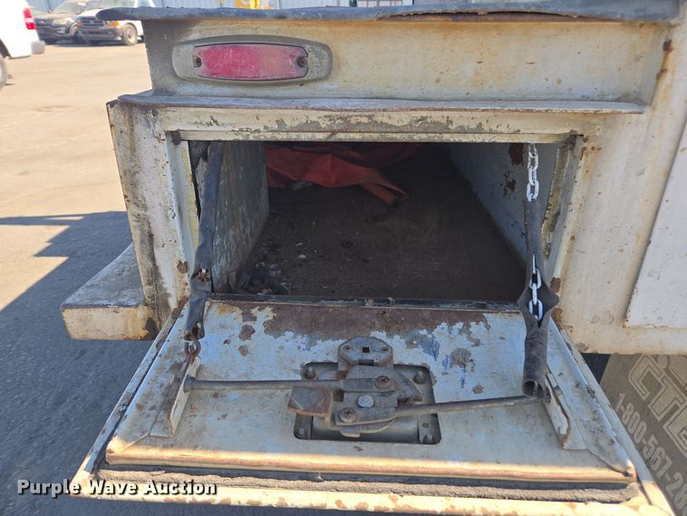 image for item YA0094 2011 Ford F450 Super Duty XL utility / service truck