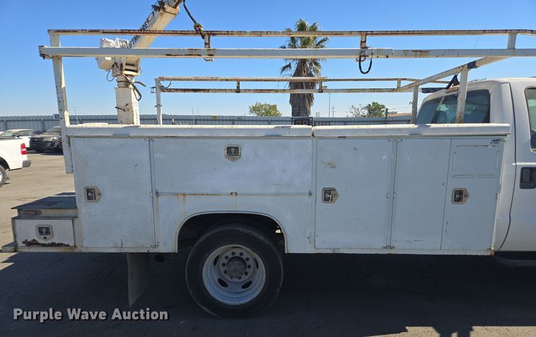 image for item YA0094 2011 Ford F450 Super Duty XL utility / service truck