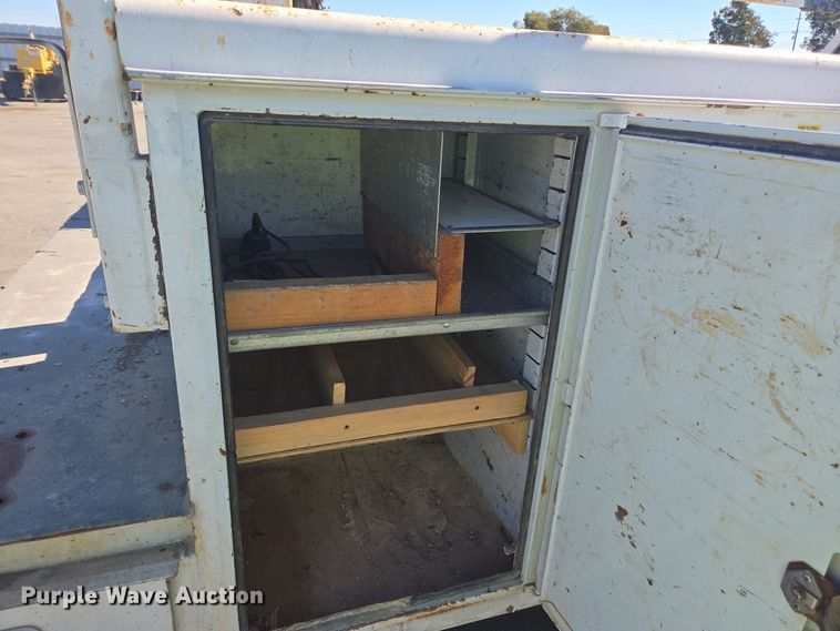 image for item YA0094 2011 Ford F450 Super Duty XL utility / service truck