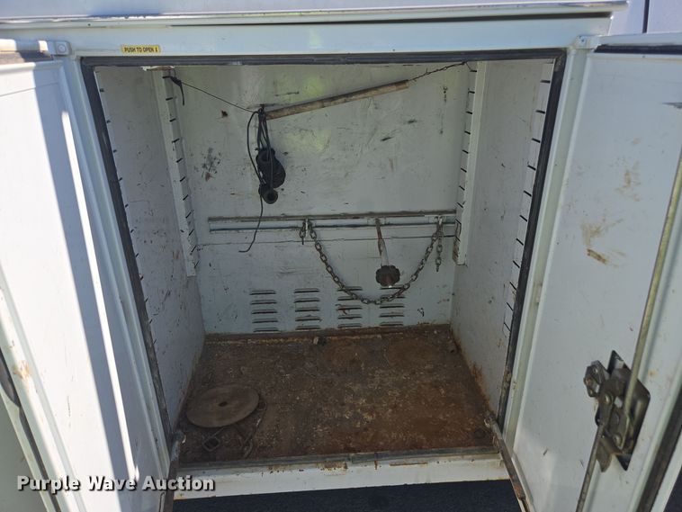 image for item YA0094 2011 Ford F450 Super Duty XL utility / service truck