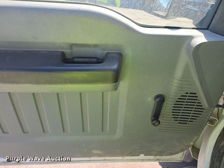 image for item YA0094 2011 Ford F450 Super Duty XL utility / service truck