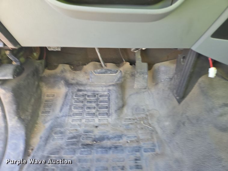 image for item YA0094 2011 Ford F450 Super Duty XL utility / service truck