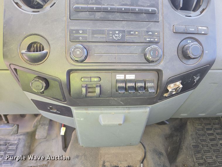 image for item YA0094 2011 Ford F450 Super Duty XL utility / service truck