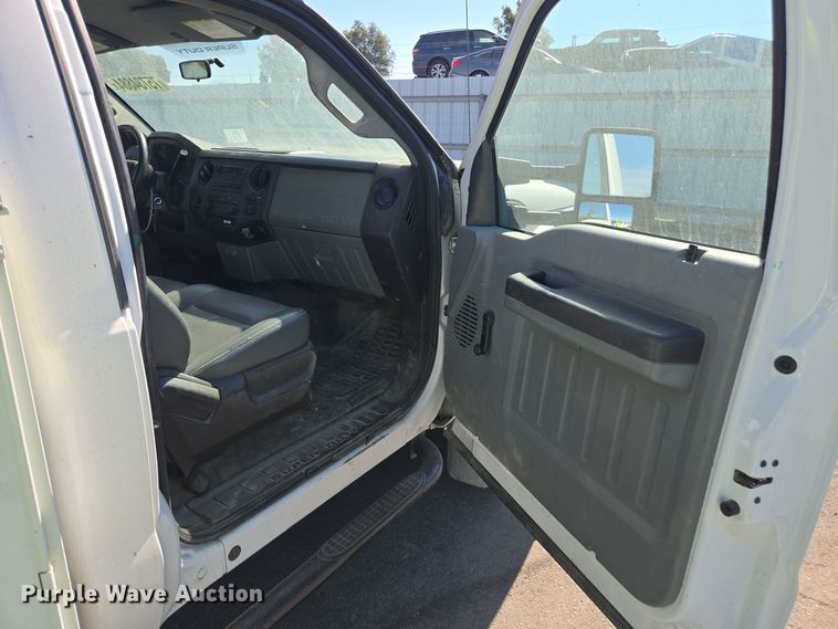 image for item YA0094 2011 Ford F450 Super Duty XL utility / service truck