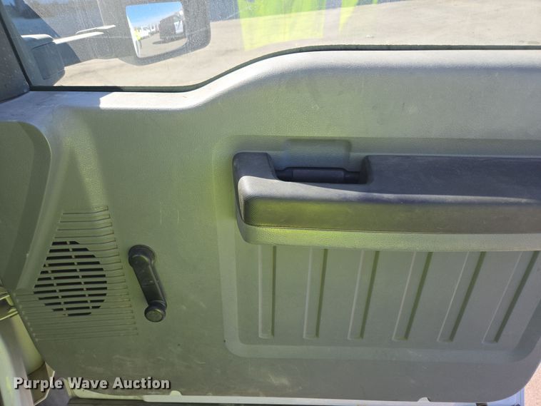 image for item YA0094 2011 Ford F450 Super Duty XL utility / service truck