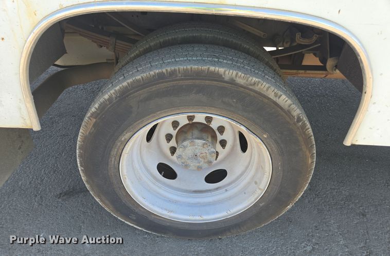 image for item YA0094 2011 Ford F450 Super Duty XL utility / service truck