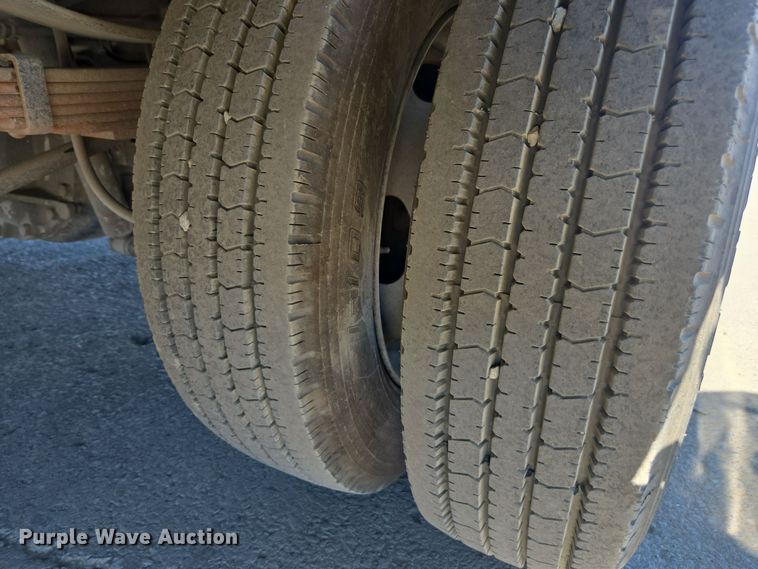 image for item YA0094 2011 Ford F450 Super Duty XL utility / service truck