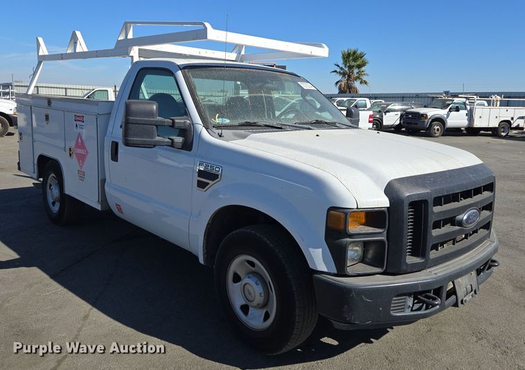 image for item YA0096 2009 Ford F250 Super Duty XL utility bed pickup truck