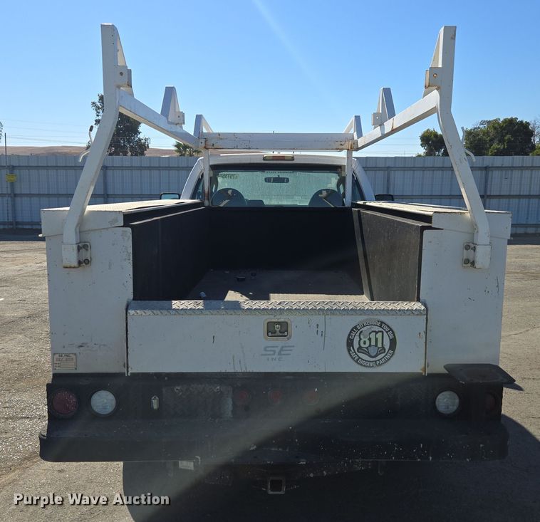 image for item YA0096 2009 Ford F250 Super Duty XL utility bed pickup truck